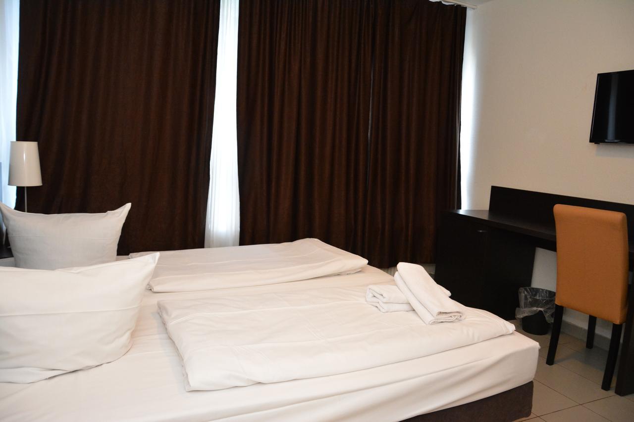 Mosel Hotel Frankfurt nad Mohanem Exteriér fotografie