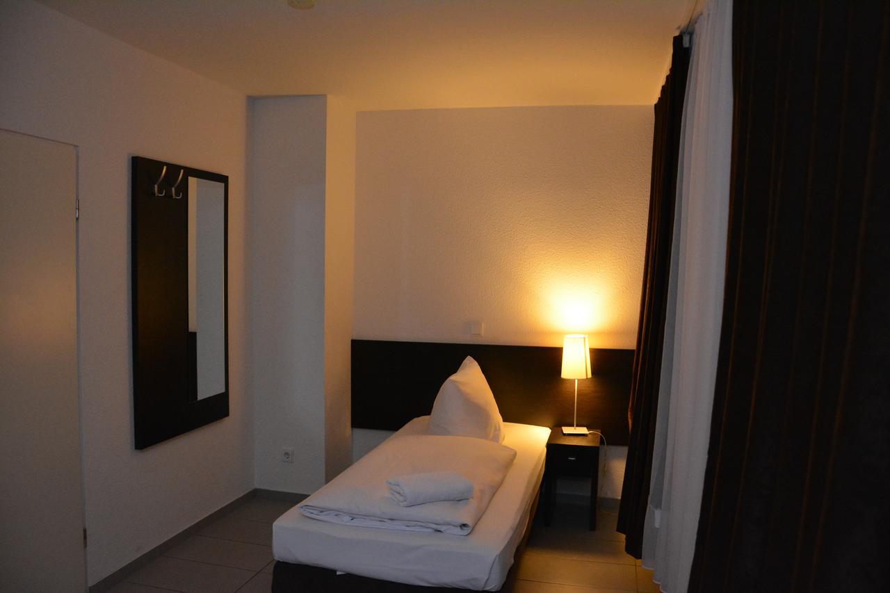 Mosel Hotel Frankfurt nad Mohanem Exteriér fotografie